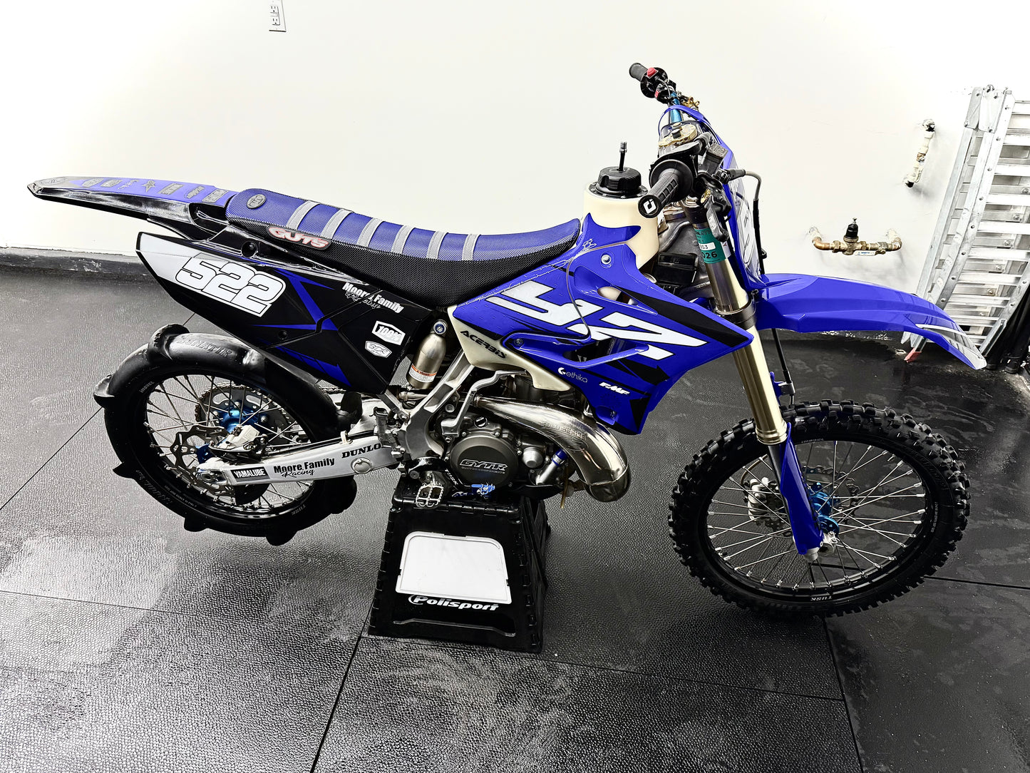 Full Custom Graphics